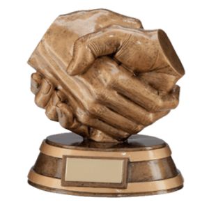 Statyett handslag på sockel med plats för gravyr