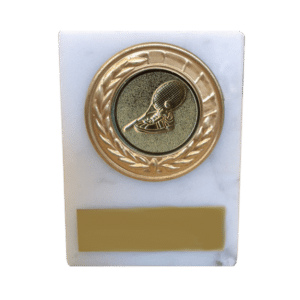 Marmorplakett med tennisjetong