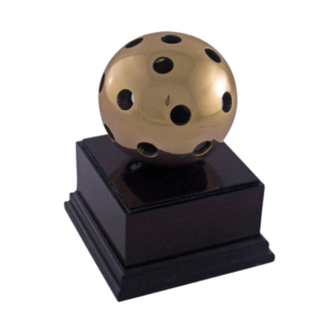 Statyett Mässingsboll